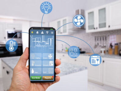 Tecnologia di casa: oggetti tecnologici intelligenti per semplificare la vita quotidiana.