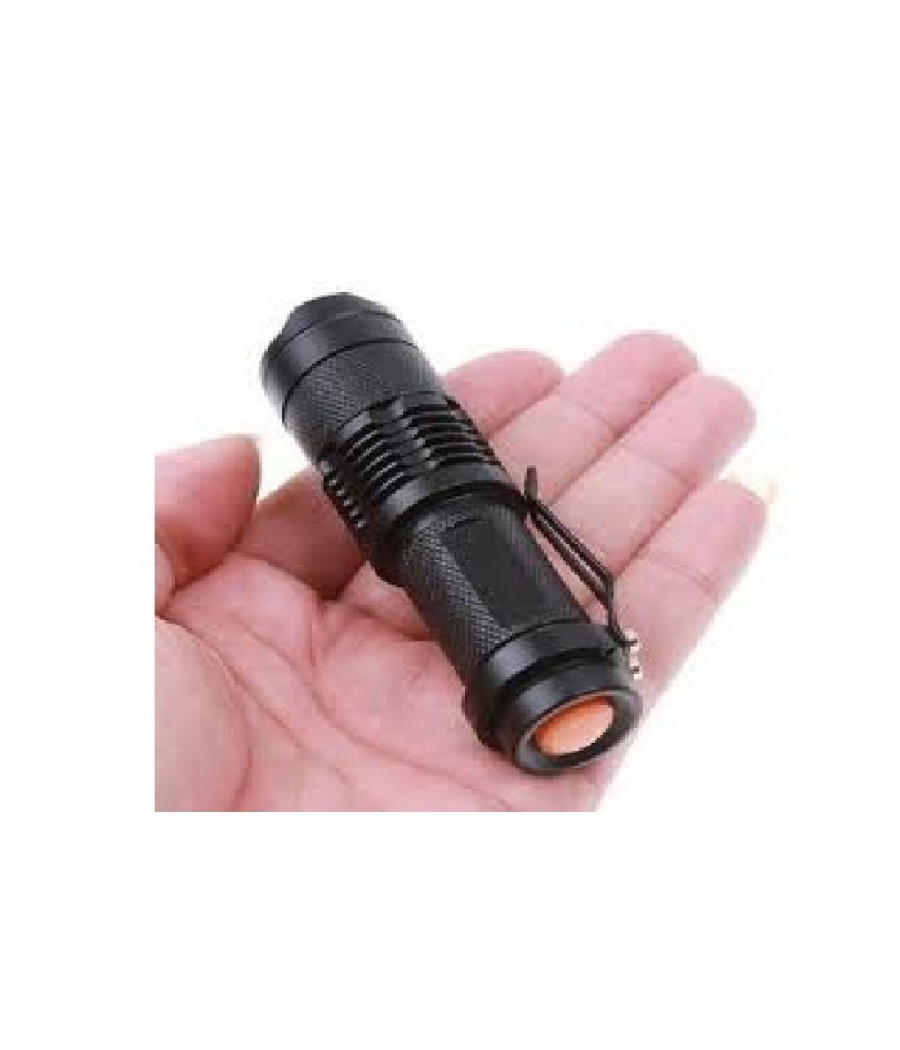 Mini Torcia A Luce Bianca 500 W 800 Lumes Ricaricabile Resistente Con Gancio - immagine 2